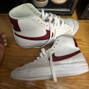 Nike blazer size big kids boy 5
Brand new no box
